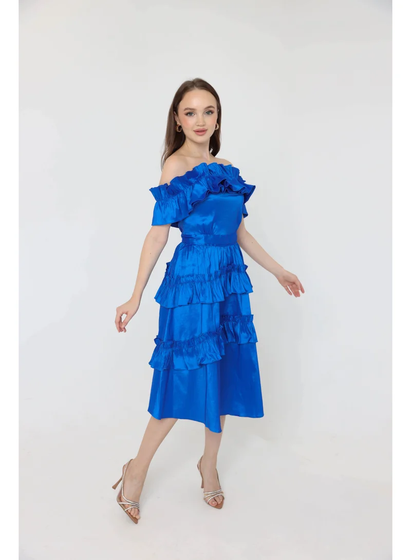 توترندس فستان أزرق بكسرات